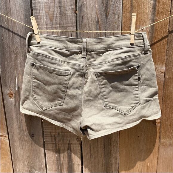 Genetic Bailey Colorblock Off White Beige Shorts in Hybrid 28 - Picture 6 of 11